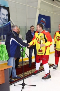 Хоккейный турнир 2012 года на Кубок СК «Ледовая арена»