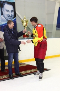 Хоккейный турнир 2012 года на Кубок СК «Ледовая арена»