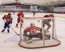 Первенство по хоккею с шайбой