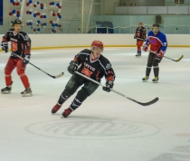 Первенство по хоккею с шайбой