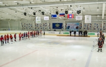 Первенство по хоккею с шайбой